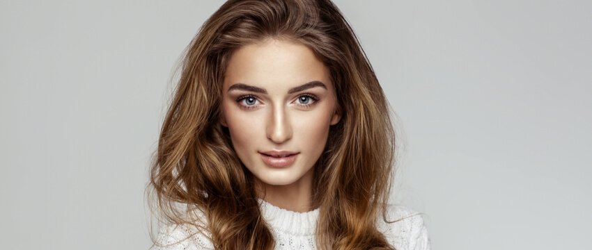 How is Blepharoplasty Performed? Evaluating the Risks & Benefits